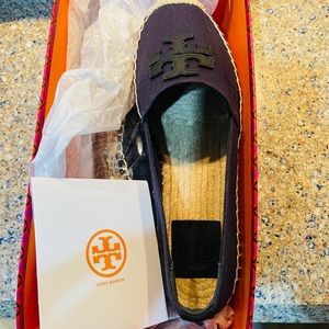 Tory Burch brand new in box size 7